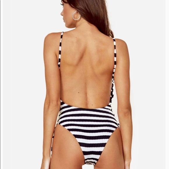 🔥NWT Ree Bees swimsuit - Picture 3 of 3